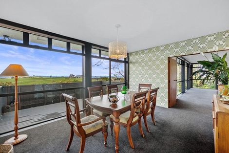 Photo of property in 181 Vaughans Road, Okura, Auckland, 0792