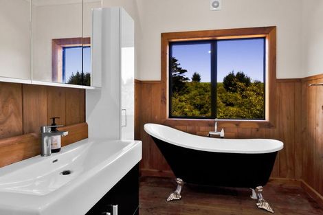 Photo of property in 172 Whakamara Road, Manutahi, Hawera, 4672