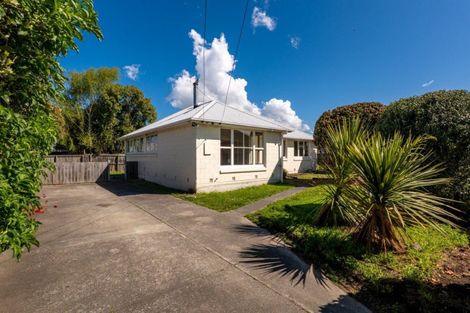 Photo of property in 21 Lambeth Crescent, Northcote, Christchurch, 8052