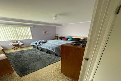Photo of property in 43 Te Atatu Road, Te Atatu South, Auckland, 0610