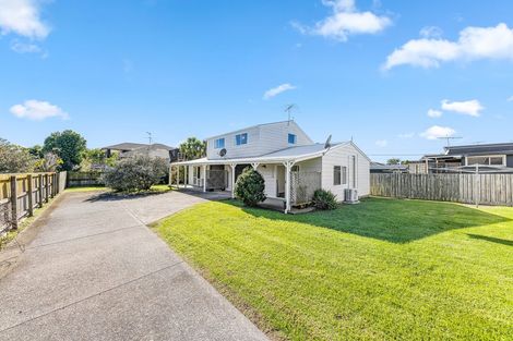Photo of property in 49 Bay Street, Red Beach, 0932