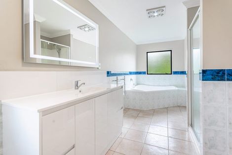 Photo of property in 1 San Angelo Court, Henderson, Auckland, 0612