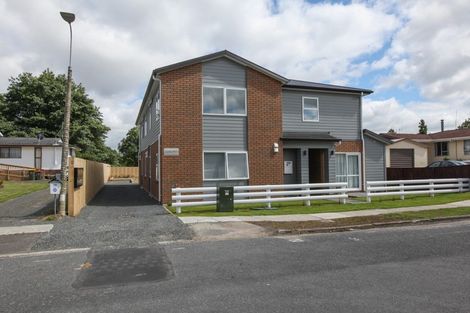 Photo of property in 13u2 Crescent Court, Melville, Hamilton, 3206