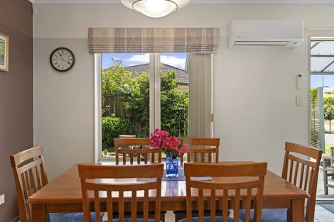 Photo of property in 8 Mcleod Place, Papamoa Beach, Papamoa, 3118