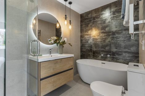 Photo of property in 8e Howe Street, Howick, Auckland, 2014