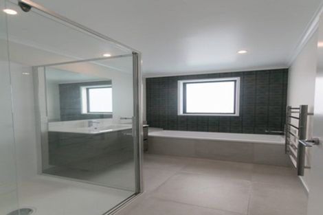 Photo of property in 32 Raranga Lane, Hobsonville, Auckland, 0616