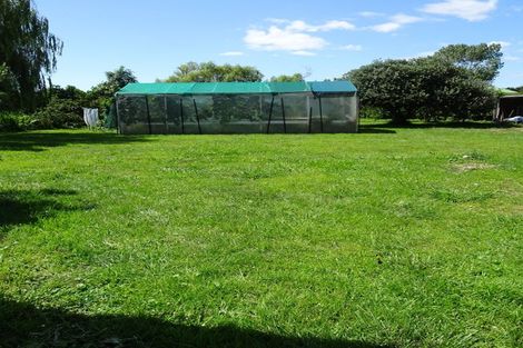 Photo of property in 318 Kuku Beach Road, Kuku, Levin, 5570