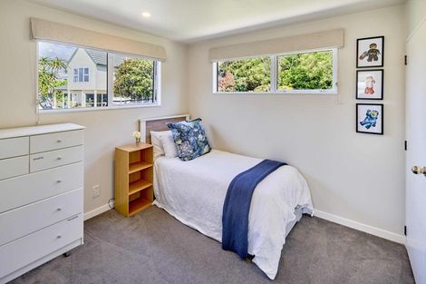 Photo of property in 24 Molyneux Close, Whitby, Porirua, 5024