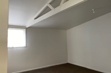 Photo of property in 21 Kemble Close, Mangere, Auckland, 2022