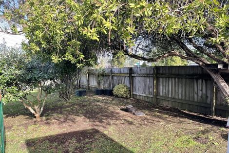 Photo of property in 2 Rehia Road, Massey, Auckland, 0614