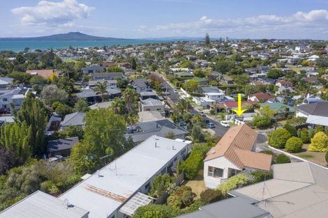 Photo of property in 17 Bevyn Street, Castor Bay, Auckland, 0620