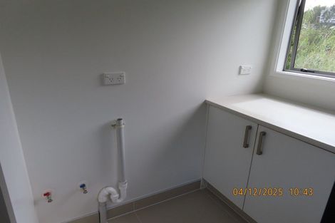 Photo of property in 15 Fernhaven Place, Massey, Auckland, 0614