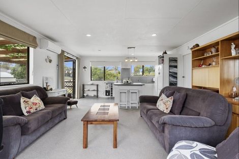Photo of property in 1297 Papamoa Beach Road, Papamoa Beach, Papamoa, 3118