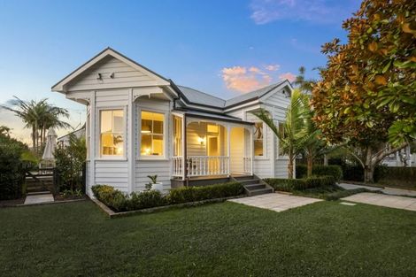 Photo of property in 26 Norwood Road, Bayswater, Auckland, 0622