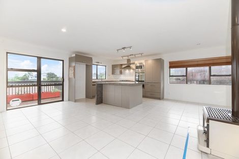 Photo of property in 9 White Heron Drive, Massey, Auckland, 0614