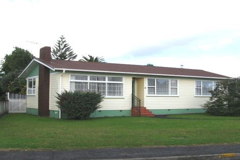Photo of property in 8 Brennan Avenue, Te Atatu Peninsula, Auckland, 0610