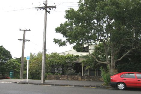 Photo of property in 2/111 Hinemoa Street, Birkenhead, Auckland, 0626