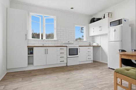 Photo of property in 11 Nikau Street, Tawhero, Whanganui, 4501