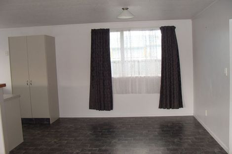 Photo of property in 7 Standish Street, Midhirst, Stratford, 4394