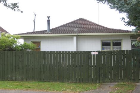 Photo of property in 56 Butterworth Drive, Glendene, Auckland, 0602