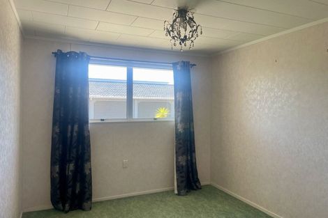 Photo of property in 114 Mcleod Street, Camberley, Hastings, 4120