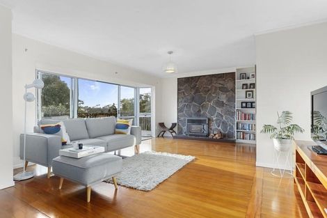 Photo of property in 23 Highland Avenue, Titirangi, Auckland, 0604