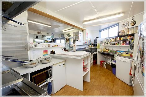 Photo of property in 5 Ripa Street, Tangimoana, 4822