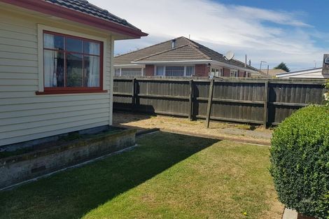 Photo of property in 71 Mahars Road, Mairehau, Christchurch, 8052