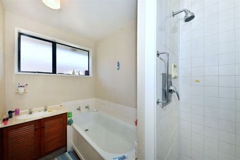 Photo of property in 37 Karnak Crescent, Russley, Christchurch, 8042