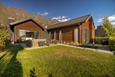 Photo of property in 13 Ellesmere Avenue, Jacks Point, Queenstown, 9371