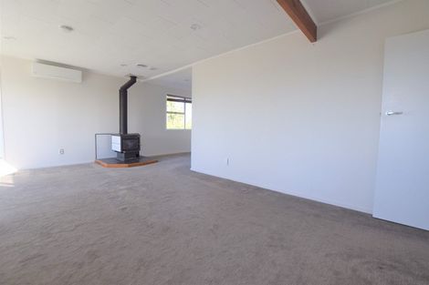 Photo of property in 23 Fitzwater Place, Henderson, Auckland, 0612