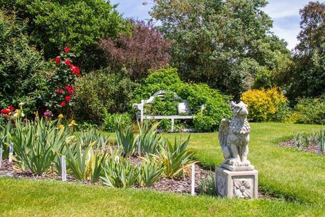 Photo of property in 121 Ferry Road, Martinborough, 5711