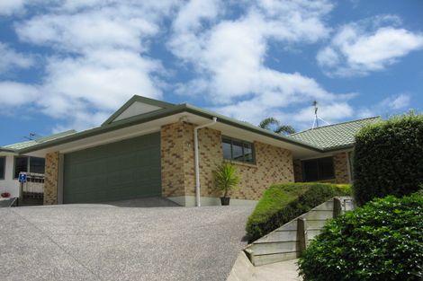 Photo of property in 20a The Glade South, Pukekohe, 2120