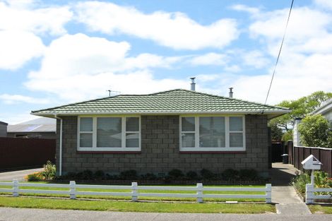 Photo of property in 19 Peel Street, Westport, 7825