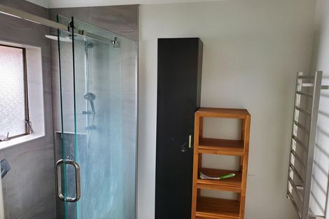 Photo of property in 18 Hallberry Road, Mangere East, Auckland, 2024