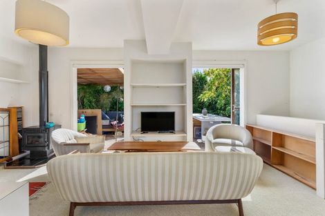 Photo of property in 20 Harrybrook Road, Green Bay, Auckland, 0604