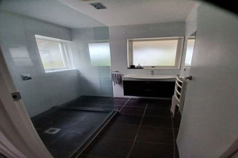 Photo of property in 819 Beach Road, Browns Bay, Auckland, 0630