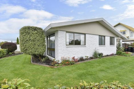 Photo of property in 2a Kinley Street, Rangiora, 7400