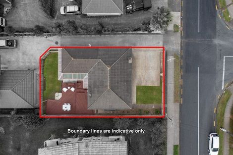 Photo of property in 10 Beaubank Road, Kelston, Auckland, 0602