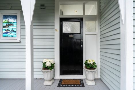 Photo of property in 86 The Parade, Island Bay, Wellington, 6023