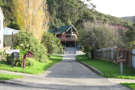 Photo of property in 2b Swainson Street, Naenae, Lower Hutt, 5011