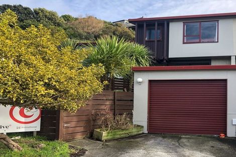 Photo of property in 99 Churton Drive, Churton Park, Wellington, 6037