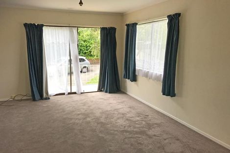 Photo of property in 17 Reynella Drive, Massey, Auckland, 0614