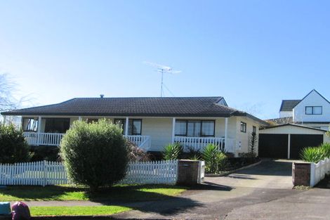 Photo of property in 17 Lorelei Place, Opaheke, Papakura, 2113