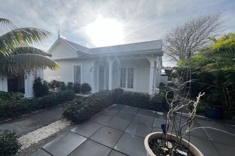Photo of property in 161 Lemon Street, Strandon, New Plymouth, 4312