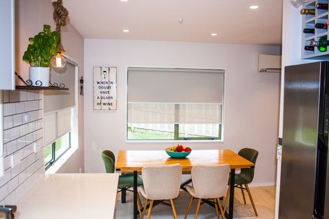 Photo of property in 1/87 Unsworth Drive, Unsworth Heights, Auckland, 0632