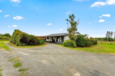 Photo of property in 331 South Head Road, South Head, Helensville, 0874