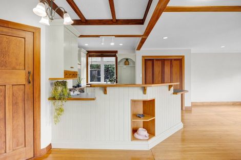 Photo of property in 27 Bonithon Avenue, Moturoa, New Plymouth, 4310