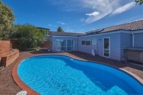 Photo of property in 11 Danbury Drive, Torbay, Auckland, 0630