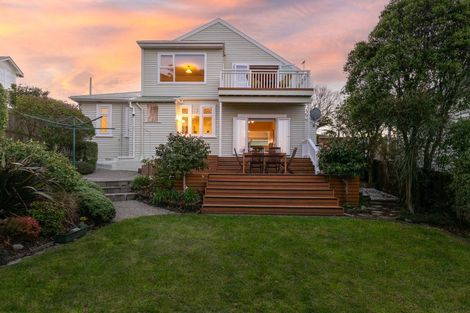 Photo of property in 79 Ranui Crescent, Khandallah, Wellington, 6035